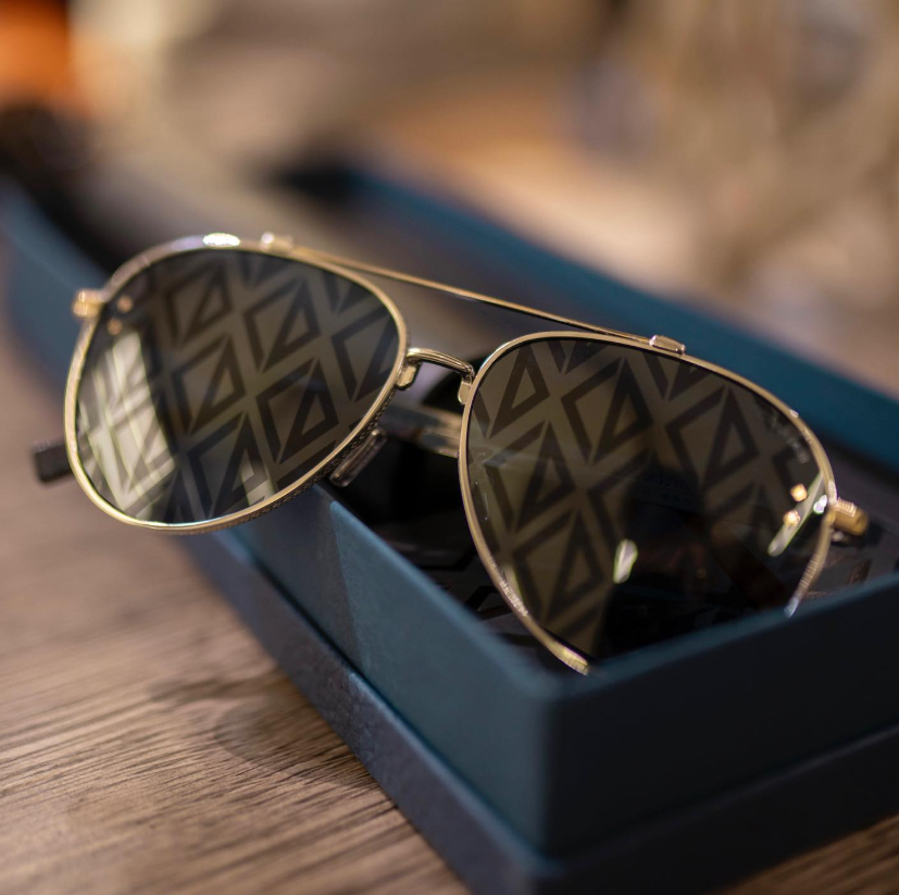 Pilferer Black Uni-Sex Rectangle Sunglasses | Le Specs