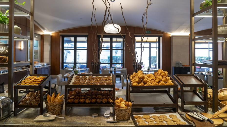 four seasons Amman brunch Christmas 2024